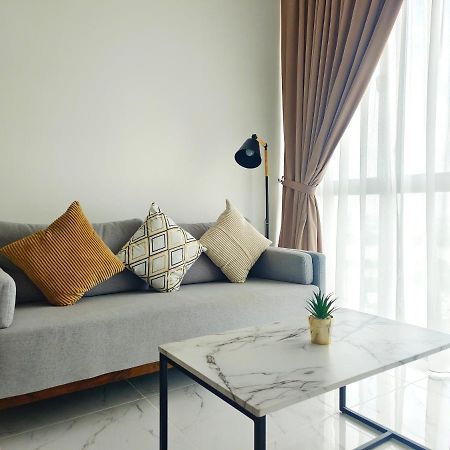 One Bedroom Troika Kota Bharu By Aghome, Modern Design Bagian luar foto