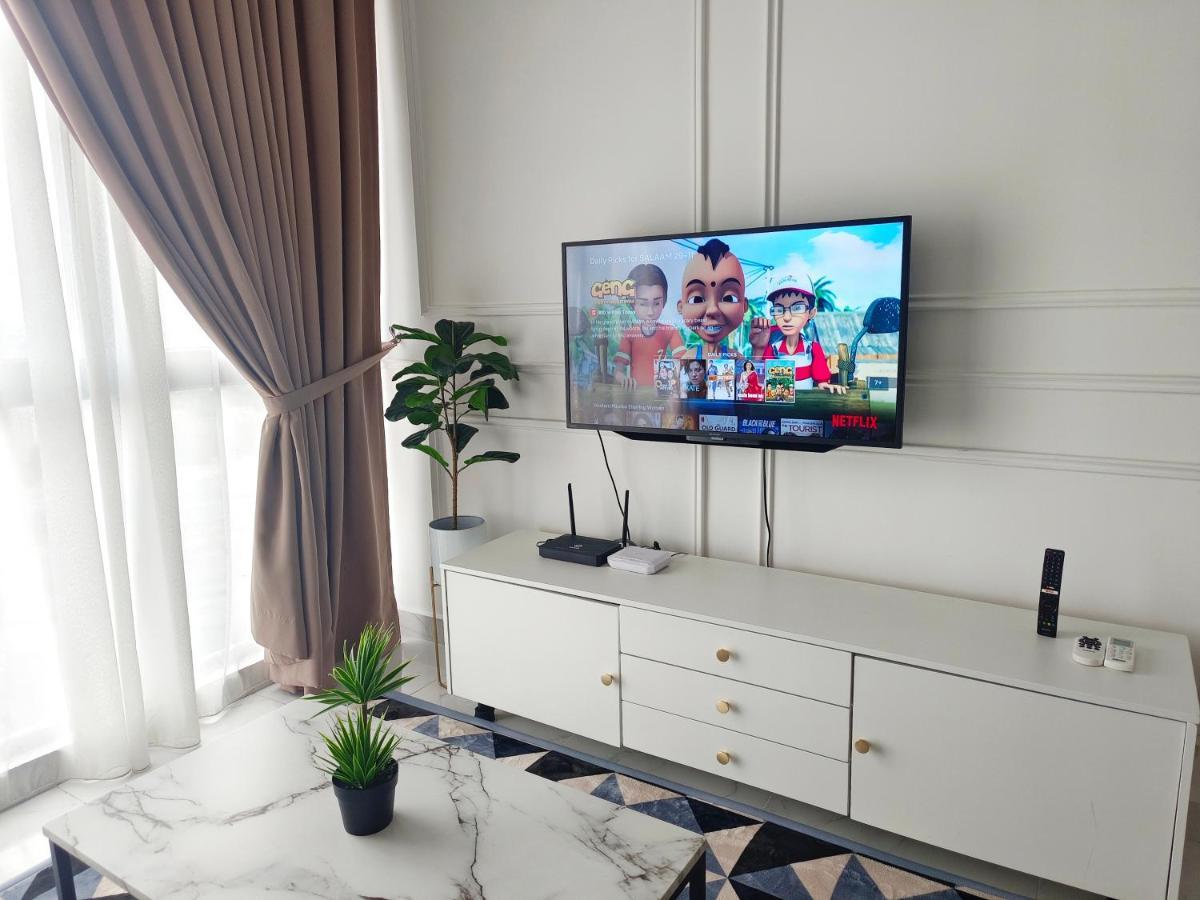 One Bedroom Troika Kota Bharu By Aghome, Modern Design Bagian luar foto