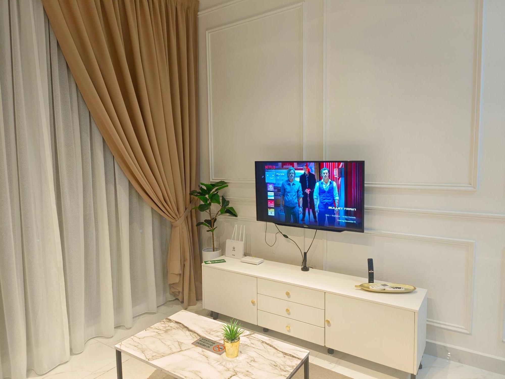 One Bedroom Troika Kota Bharu By Aghome, Modern Design Bagian luar foto